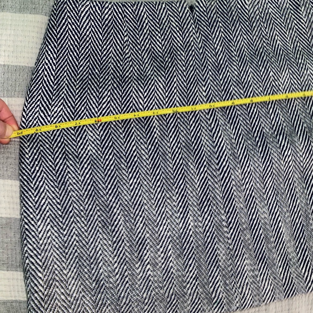 Theory Mini Skirt - Picture 11 of 11
